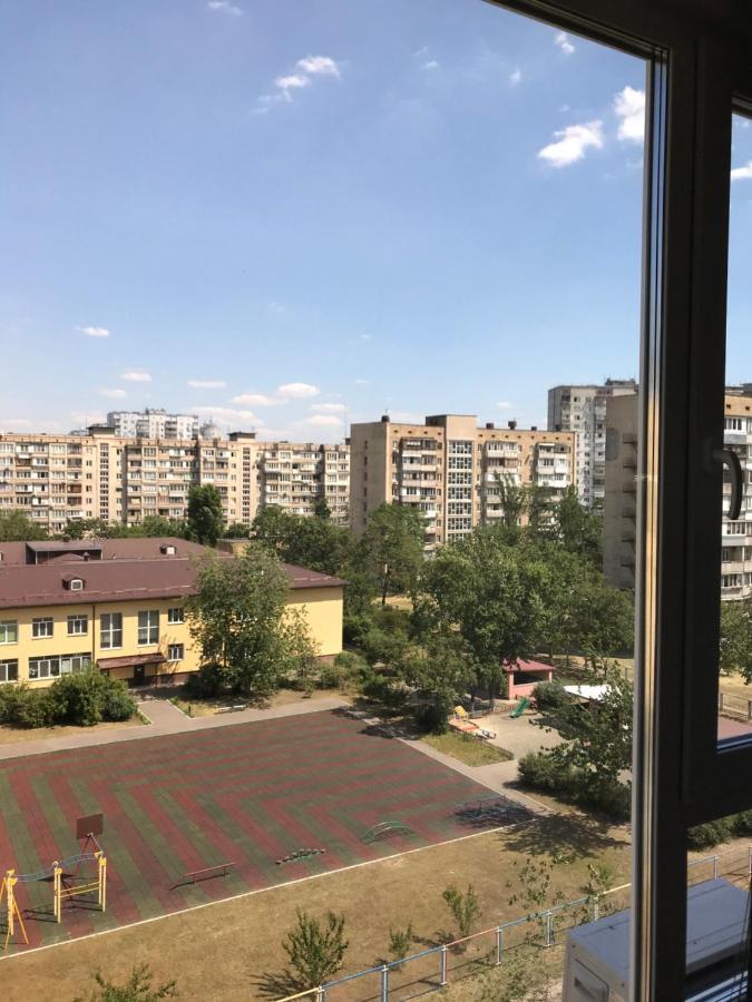 Apartment Metro Minska Kiev Dış mekan fotoğraf