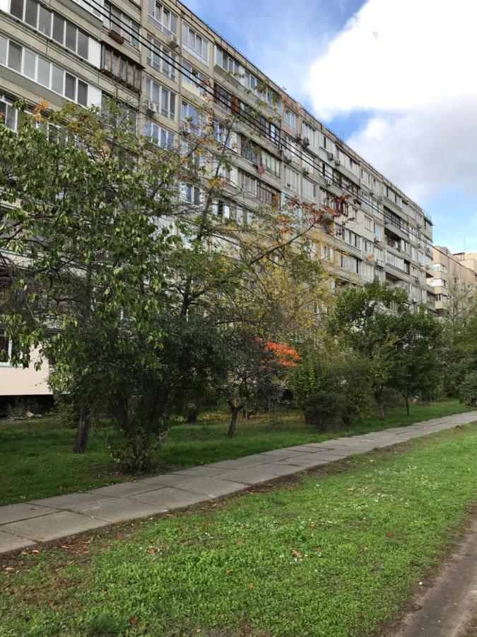 Apartment Metro Minska Kiev Dış mekan fotoğraf